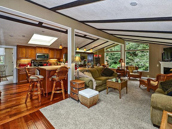2nd image of 74 Knollwood Dr #74