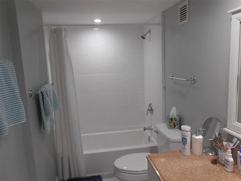 4540 N Ocean Dr #210 — Photo 35