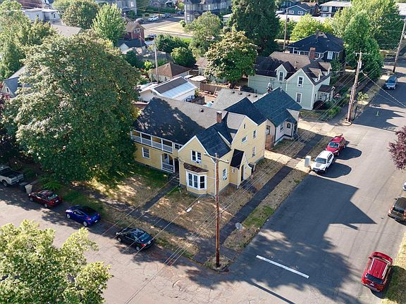 4th image of 206 4th Ave SE