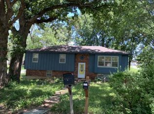 8915 N Holmes St, Kansas City, MO 64155