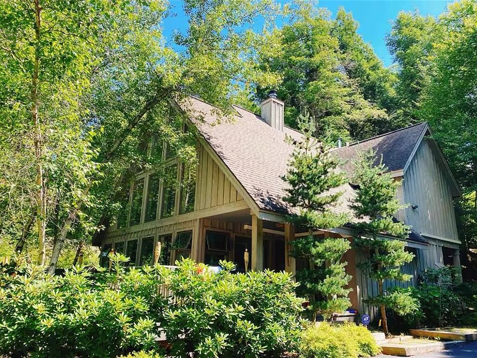 1st image of 32 Prospect St