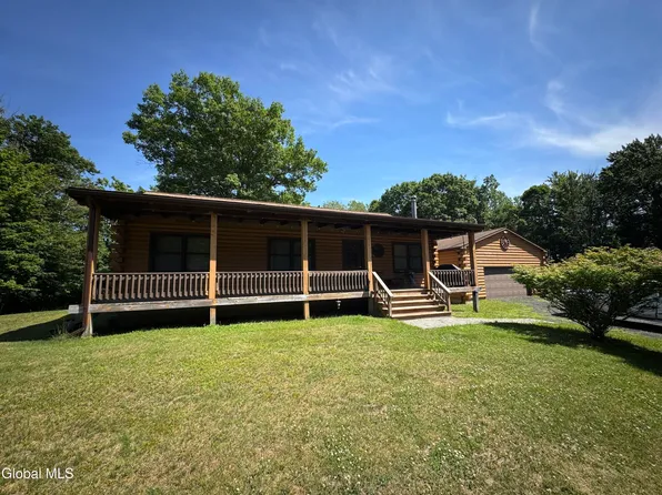 101 Hogarty Road, Averill Park, NY 12018