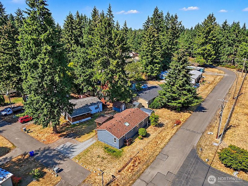 4th image of 8917 226th Street Ct E #40
