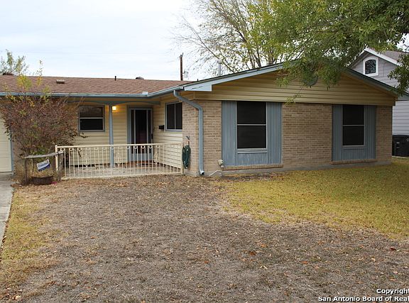 2nd image of 7115 Woodgate Dr