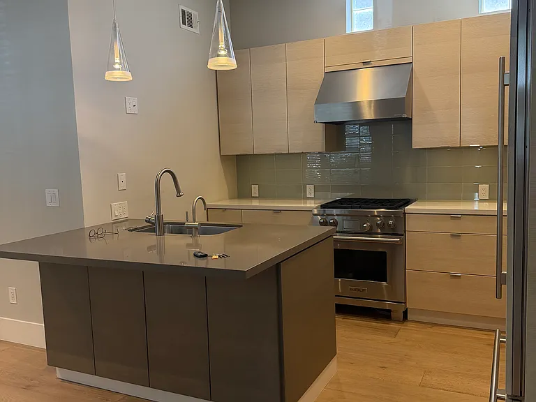 570 Minton Ln — Photo 6
