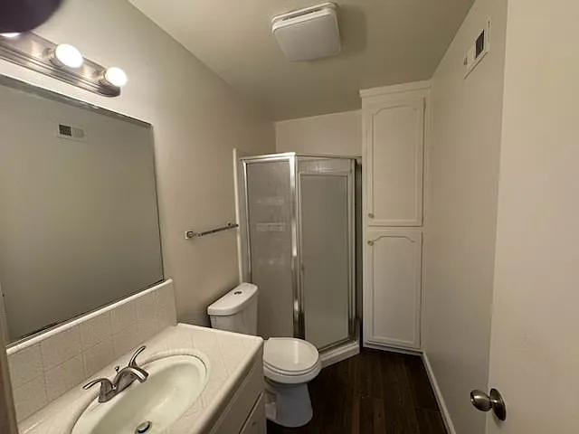 4038 E Saginaw Way — Photo 2