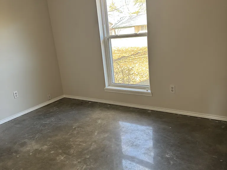 2146 W Loren Cir — Photo 3