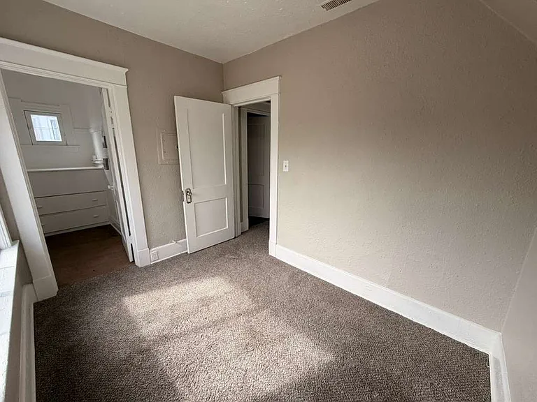 1063 Norwood Ave #2 — Photo 5