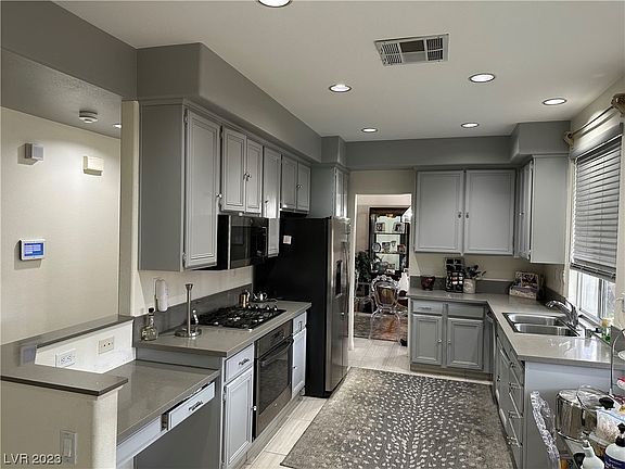 4th image of 4824 Zanzibar Ln