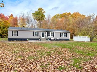 26 Oliver St, Chazy, NY 12921
