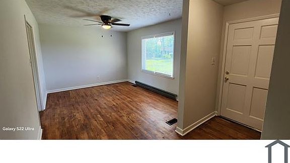 3rd image of 1104 Bowling Green Dr