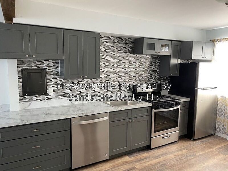 1st image of 185 Morgan Ave