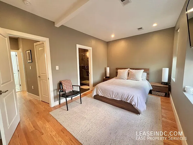 624 Lamont St NW — Photo 18