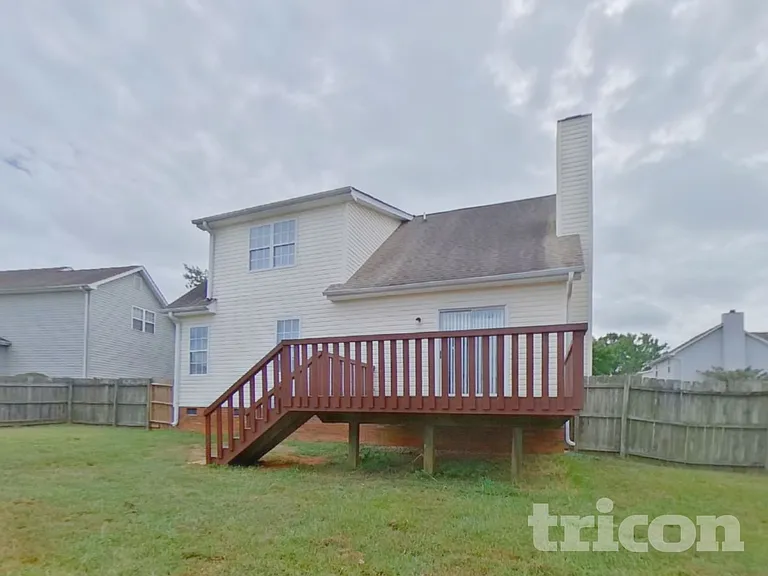 118 Saddlemount Ln — Photo 17
