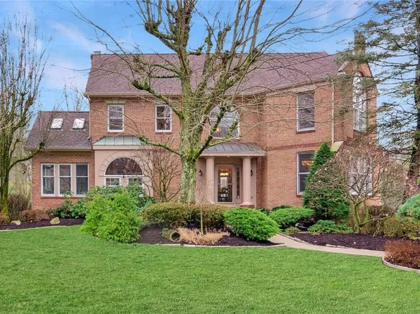2615 Rossmoor Dr, Pittsburgh, PA 15241