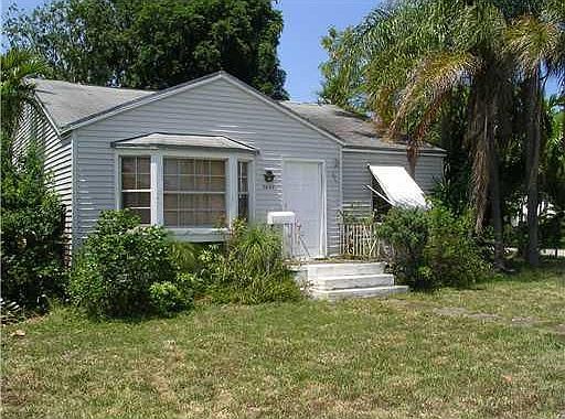 1st image of 2603 Plunkett St