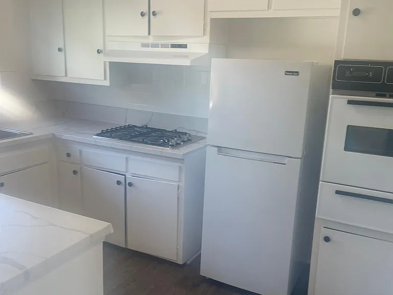 12835 Burbank Blvd #3 — Photo 5