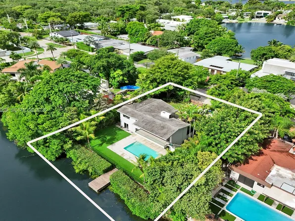 19231 NE 22nd Ave, Miami, FL 33180