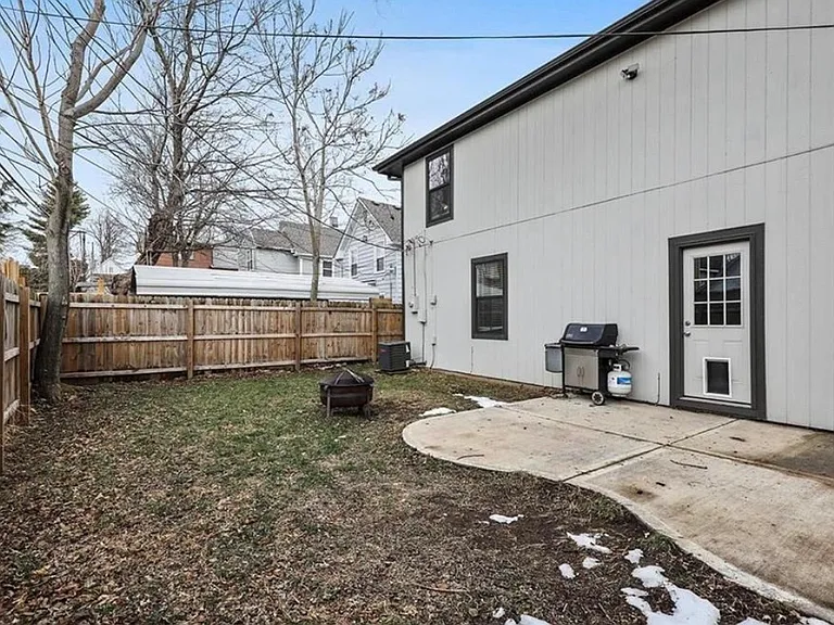 4536 Bell St — Photo 15