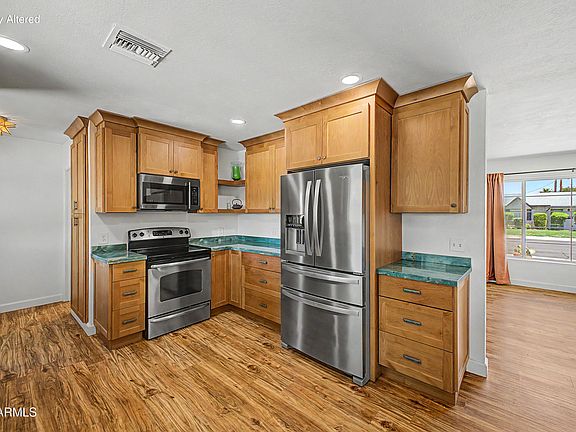 4th image of 4344 N 84th Place