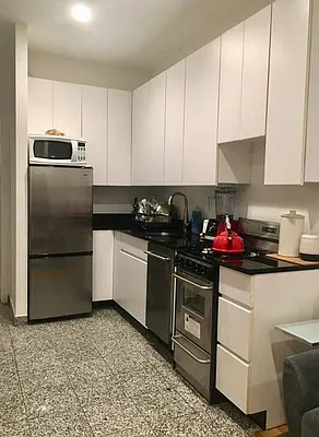 Rented by Mossanen Group | media 17