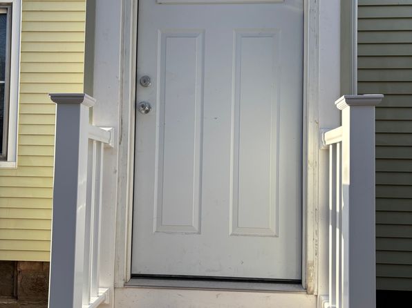 1744 Farmington Ave #3