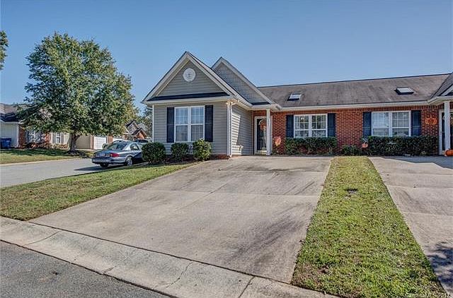 1st image of 111 Dujon Ct