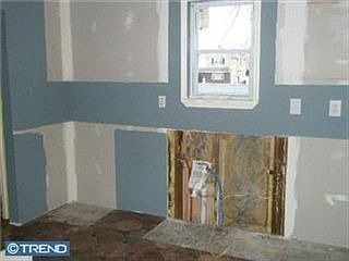 2nd image of 7118 Rosemont Ave