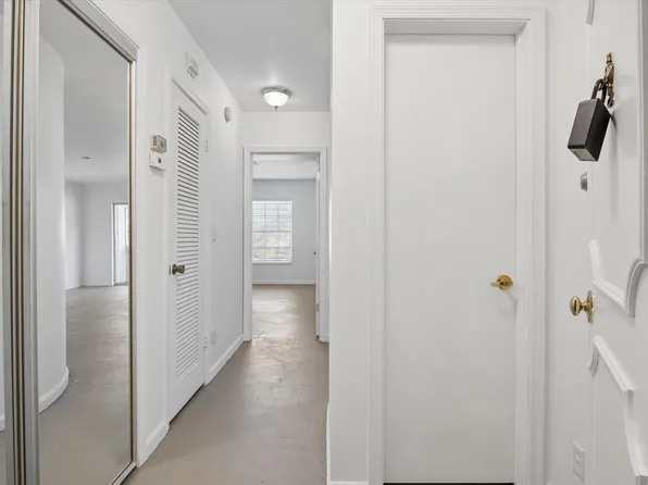 2161 NE 68th Street #326, Fort Lauderdale, FL 33308