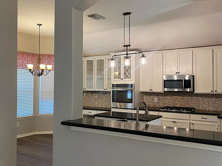 8312 Spinnaker Bay Ln — Photo 6