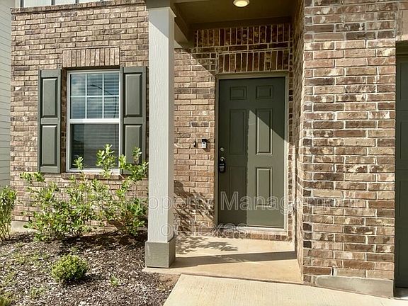 2nd image of 203 Stonebrook Dr