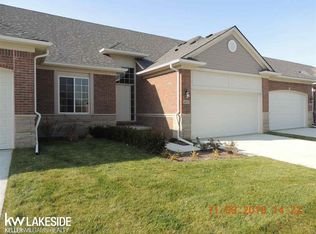49257 Pond Pl UNIT 160/BUILDING 37, Shelby Township, MI 48315