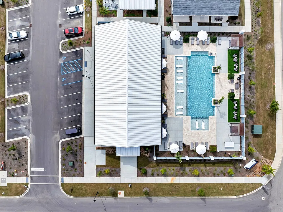 Luxury Pool