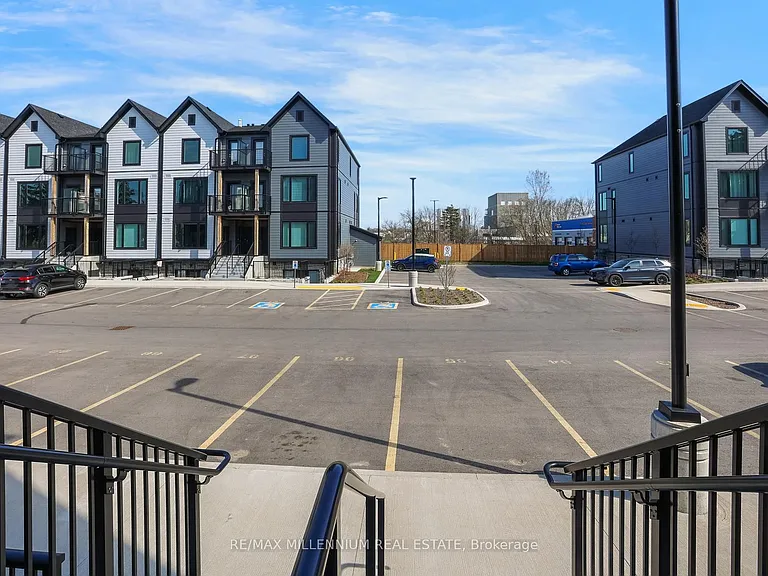 708 Woolwich St — Photo 9
