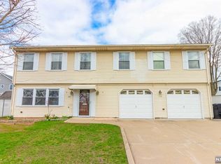 108 Cloverdale Ave, Paramus, NJ 07652