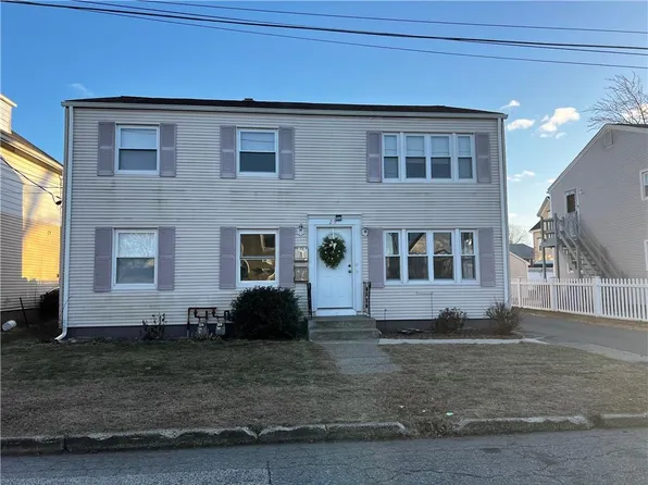 25 Bassett St, Pawtucket, RI 02861