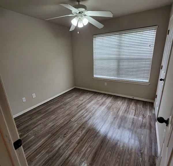 208 E Southpointe Ave — Photo 4