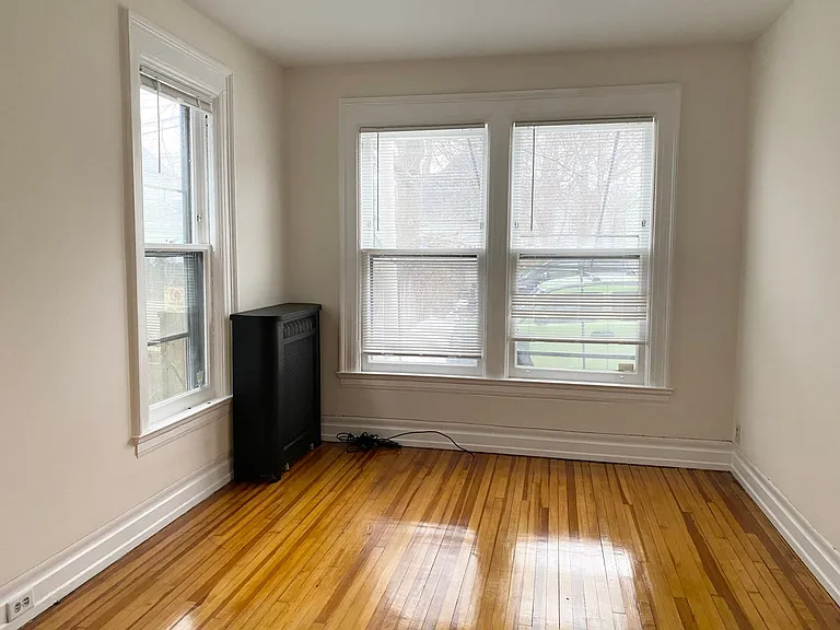 341 Richmond Ave #1 — Photo 6
