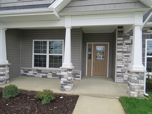 3rd image of 4939 Leeward Ln