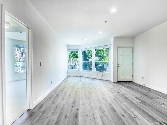 4th image of 411 Park Ave Unit 121
