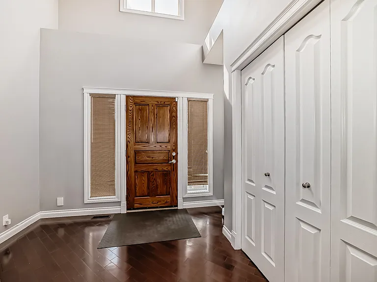 409 W Lakeview Dr — Photo 5