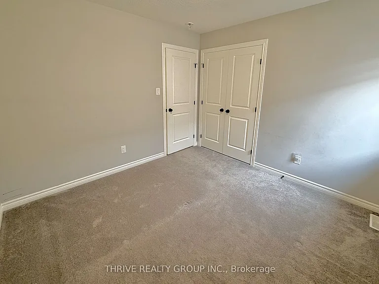 1340 John Kenney Dr — Photo 28