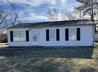 1919 Southwood Dr, Champaign, IL