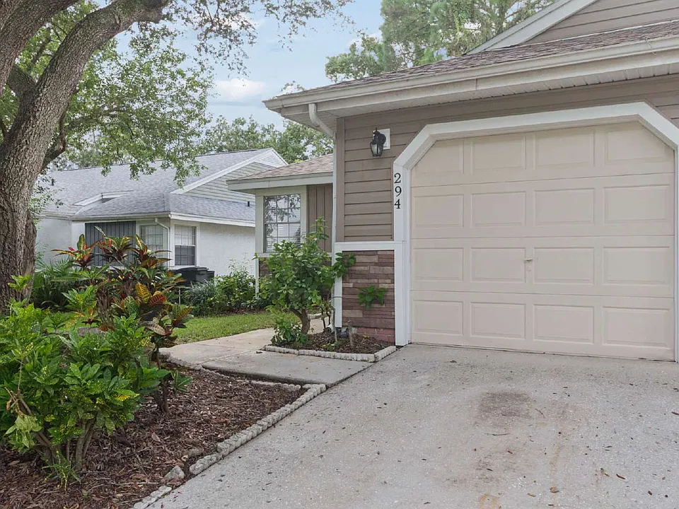 294 Ixora Dr