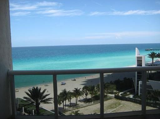 4th image of 17201 Collins Ave APT 904