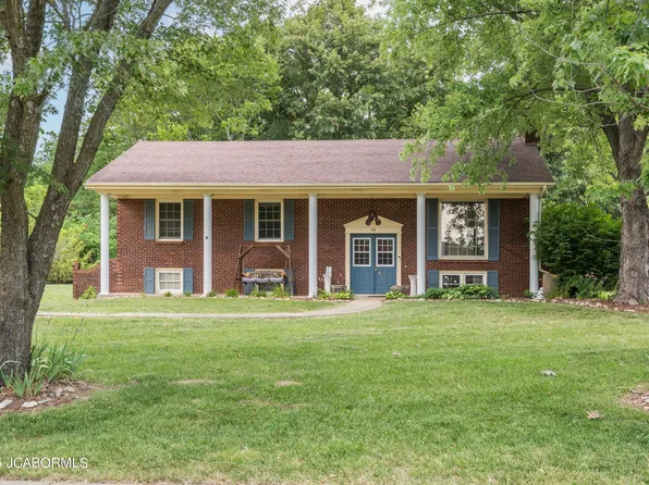 39 N Larand Dr, Holts Summit, MO 65043