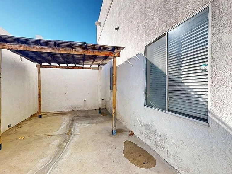 Sleek, Contemporary Efficiency - Live El Campo on Route 66! — Photo 29