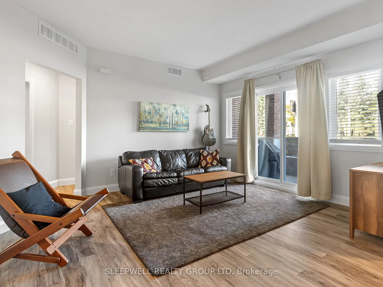 2 bed, $2,050 — Photo 4