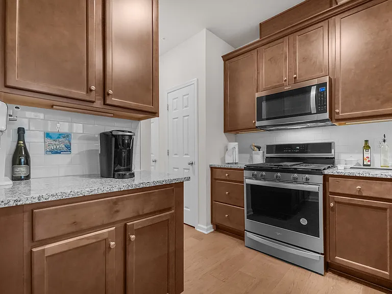 54 Arnold Dr — Photo 19