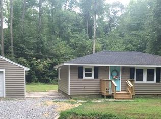 41 Moss Dr, Hartfield, VA 23071